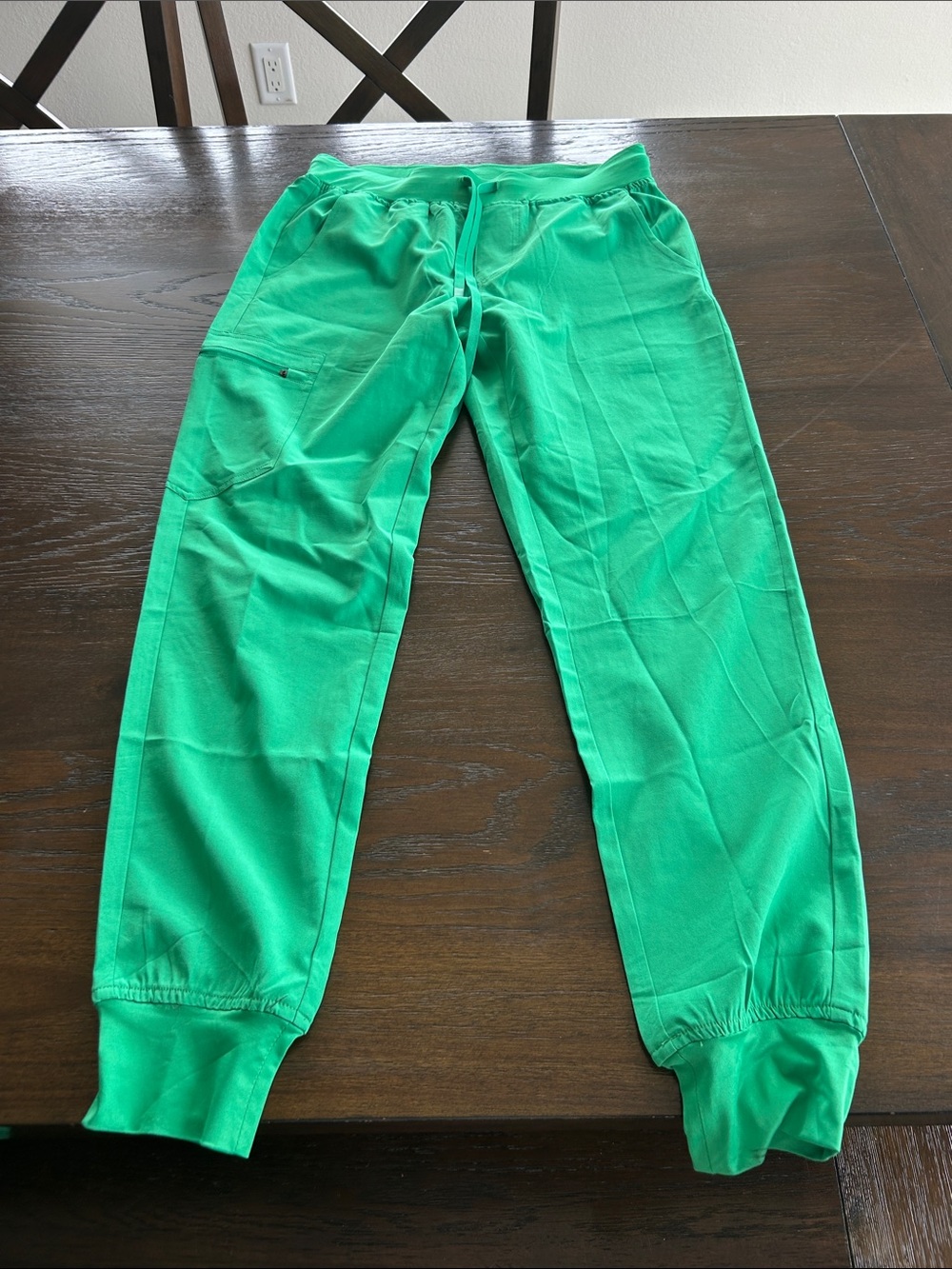 Bright Green Medical Scrub Set - V-Neck Top & Drawstring Pants - Picture 4 of 5
